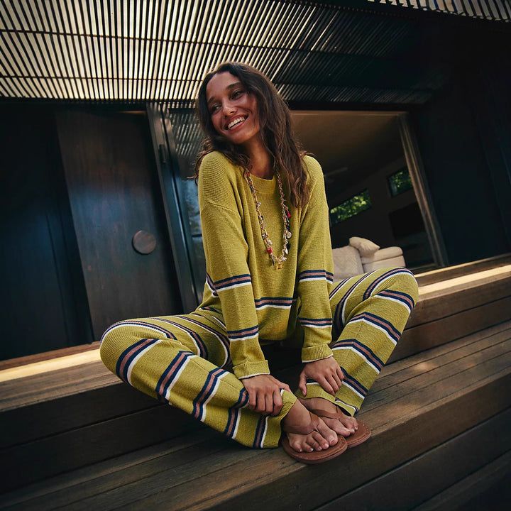 Kvinders afslappede stribet loungewear sæt med løstsiddende top og behagelige bukser Skovae