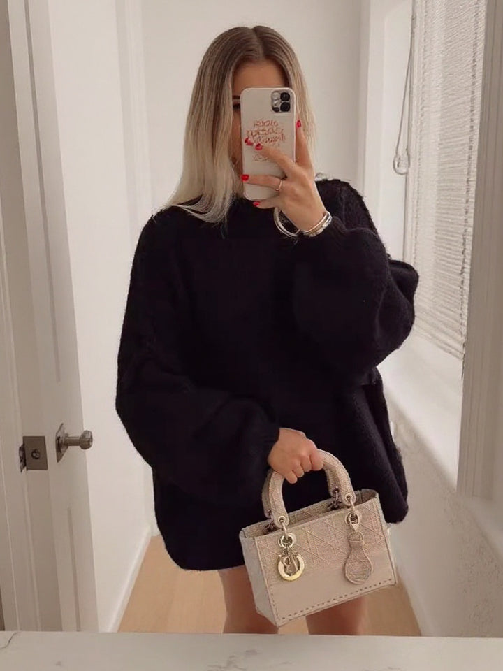 Kvinders oversized strikket sweater med en hyggelig pasform og moderne ærmer Stilla