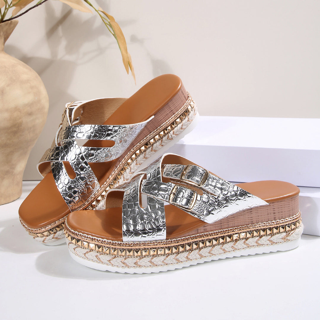 Dame Wedge-sandaler med elegant krokodilledesign og justerbare remme Stilla