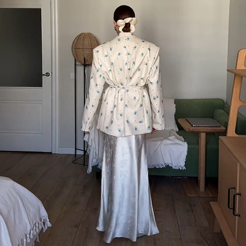Dame Mode Oversized Blazerjakke med Taljebælte og blomsterdetaljer Stilla