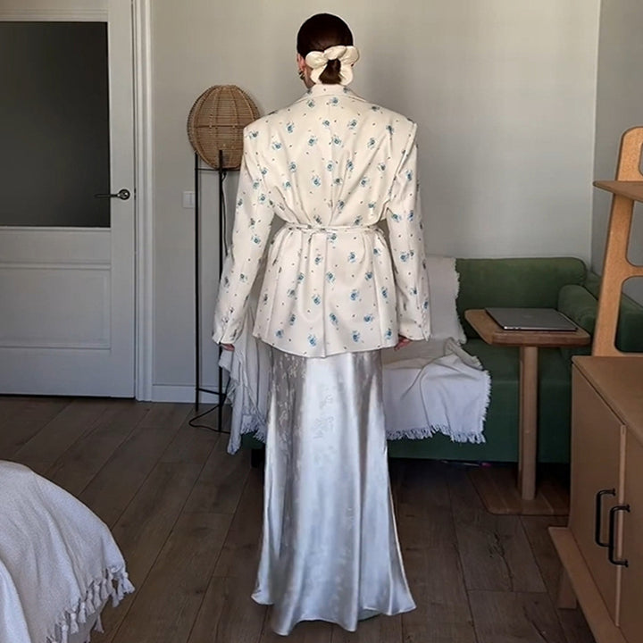 Dame Mode Oversized Blazerjakke med Taljebælte og blomsterdetaljer Stilla