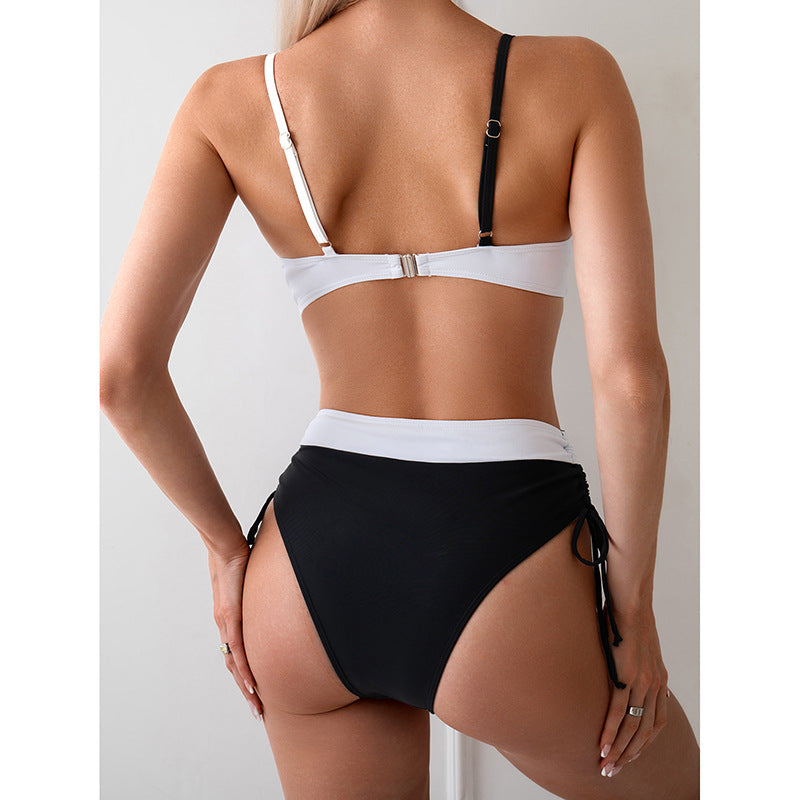Dame højtaljeret bikini med moderigtigt indpakningsdesign Skovae