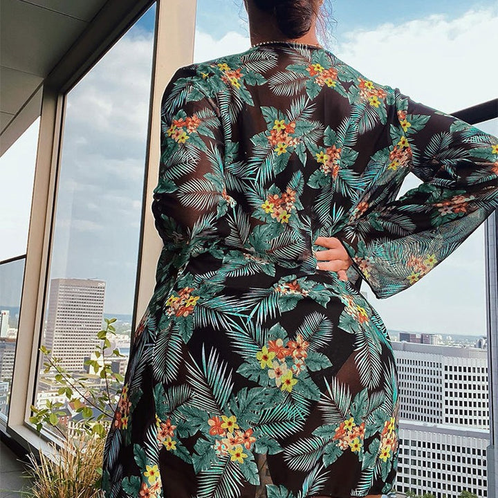 Dame Bikinisæt med blomster kimono og moderigtige detaljer Skovae
