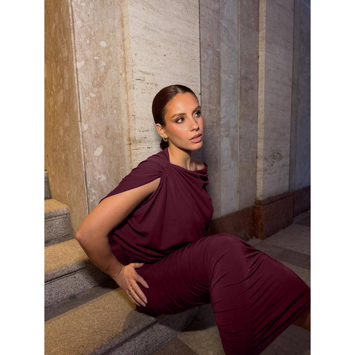 Dame Elegant aften kjole med asymmetrisk snit og rynkede detaljer Skovae