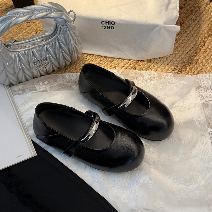 Femme Classic Mary Jane Ballerinas med stilfuld metallisk accent Stilla