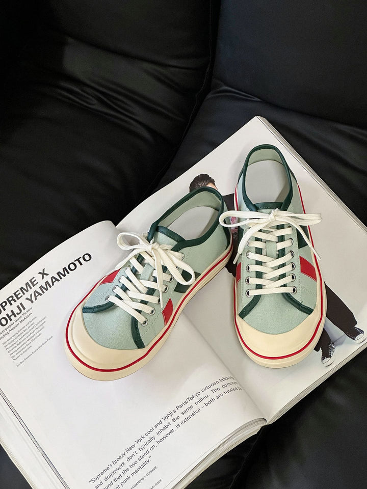 Dame mode Sneakers i sportsligt design med farvekontraster Stilla
