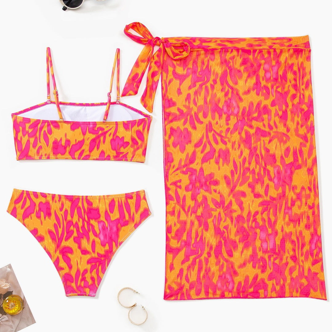 Dame bikini-sæt med modet bandeau-top og højt skårne underdele Skovae