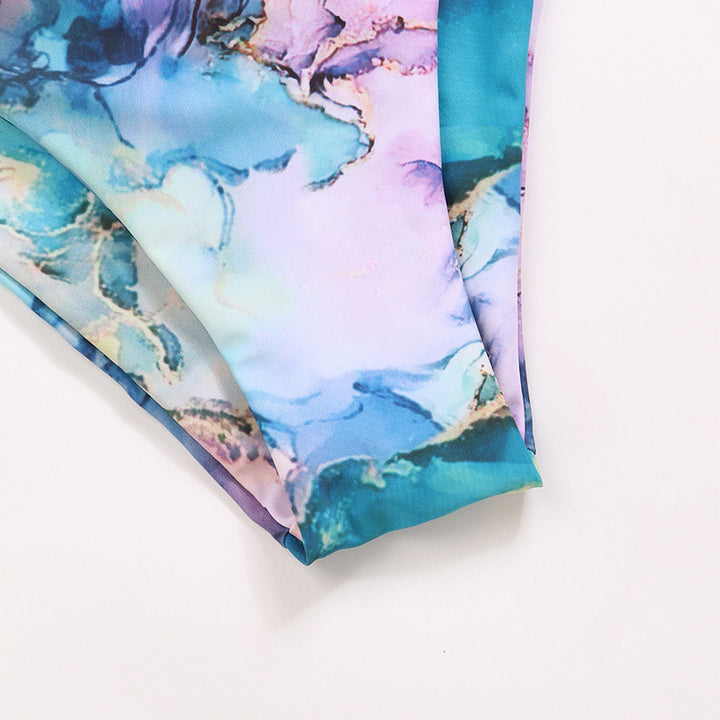 Dame bikini-sæt med asymmetrisk snit og florale accenter Stilla