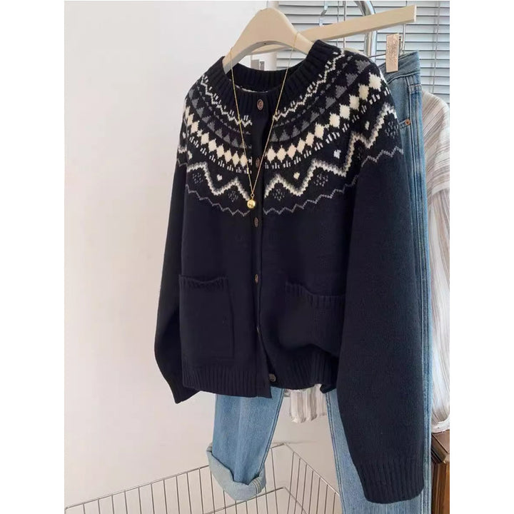 Dame cardigan med traditionelt mønster Stilla