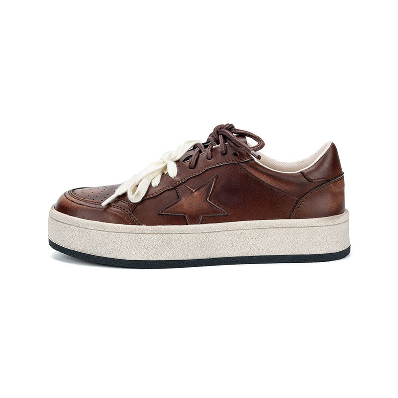 Dame sneakers i elegant retro-look med polstret indersål og unikt stjernedesign Stilla