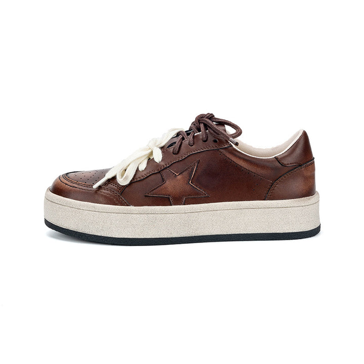 Dame sneakers i elegant retro-look med polstret indersål og unikt stjernedesign Stilla
