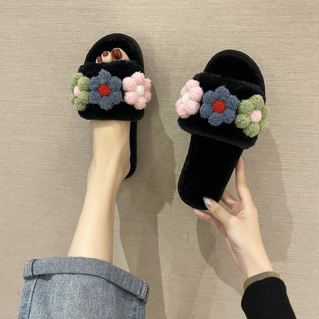 Dame hjemmesko med hyggeligt plush og legesyg blomster-applikation Stilla