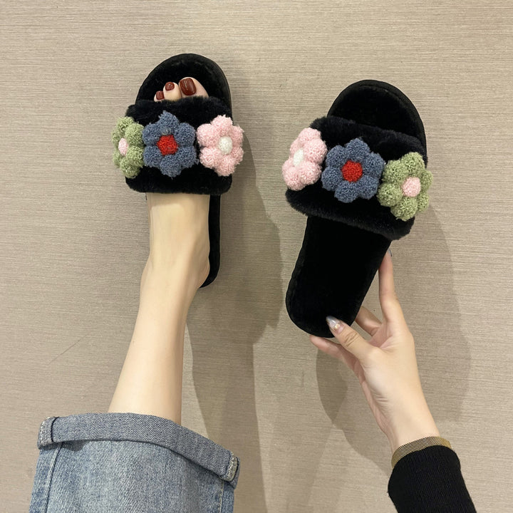 Dame hjemmesko med hyggeligt plush og legesyg blomster-applikation Stilla