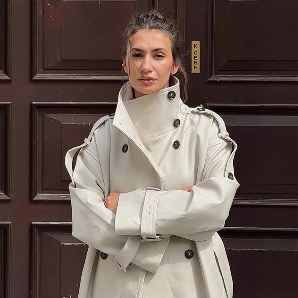 Dame Oversized Trenchcoat med lommer og stilfulde knapdetaljer Stilla