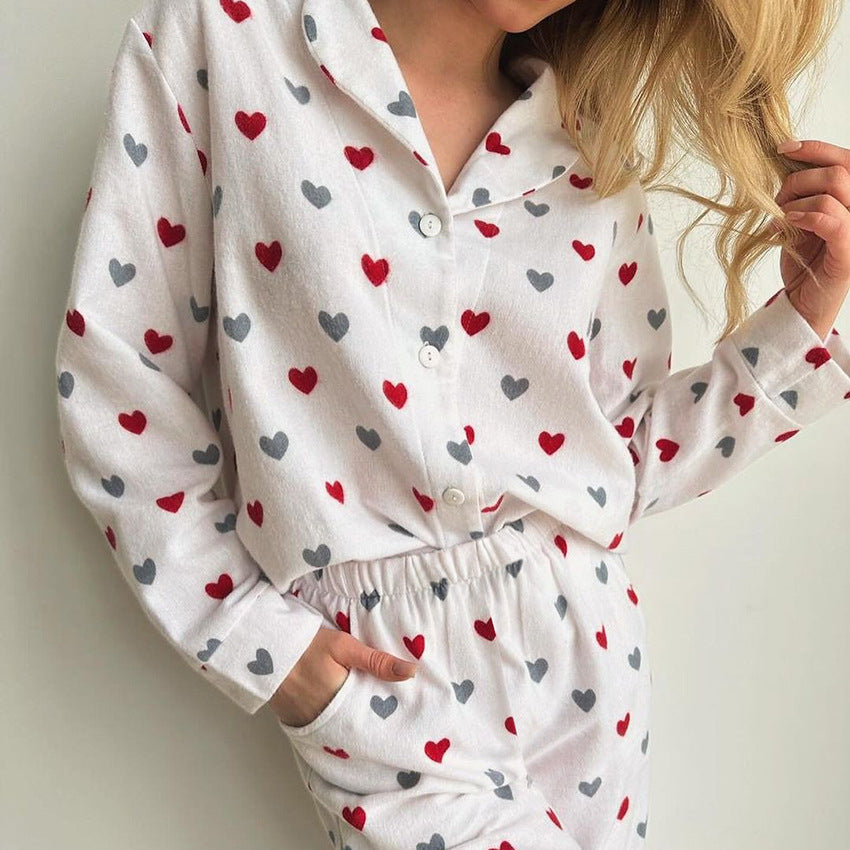 Dame pyjamasæt med hjerte-motiv og behagelig pasform Stilla