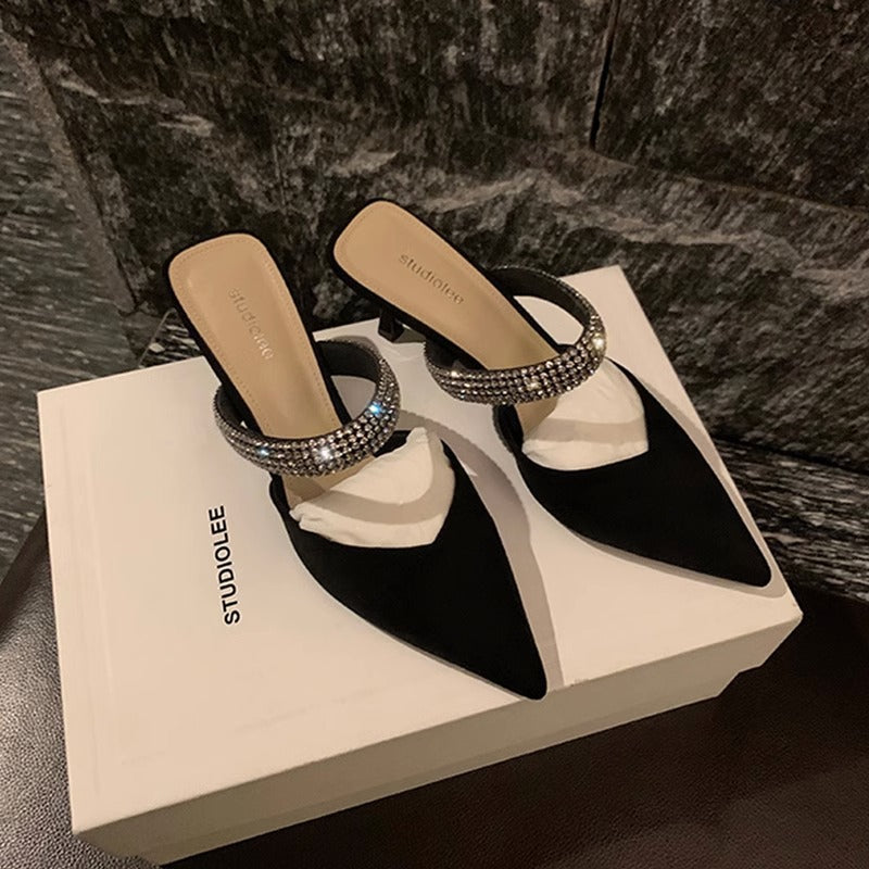 Dame Spidssnit Slip-On Hælsandaler med dekorative Strassremme Stilla