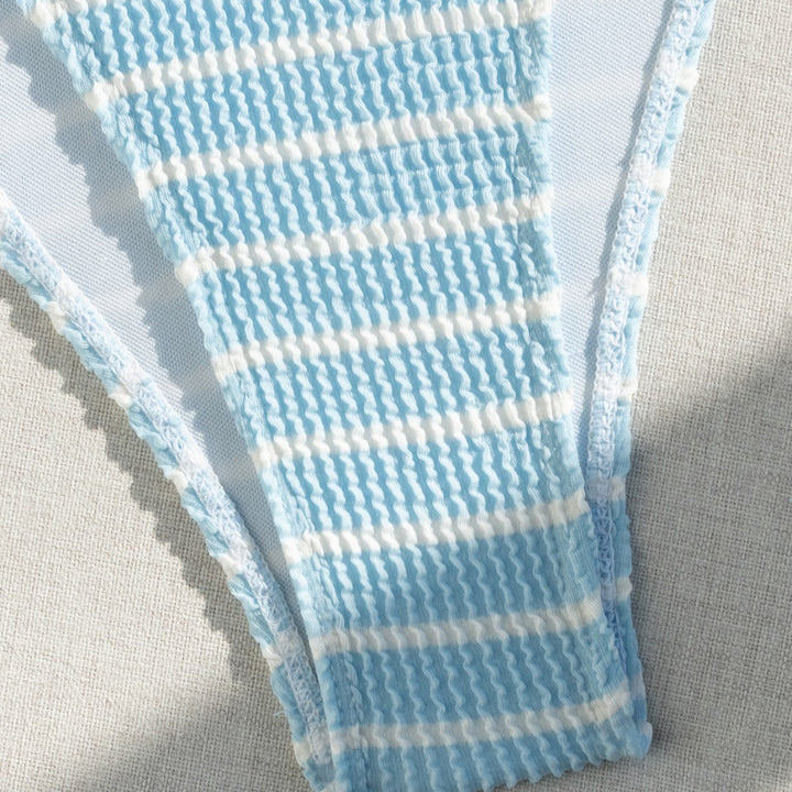 Dame bandeau-bikini med elegant muslingedetalje og sidelukninger Stilla