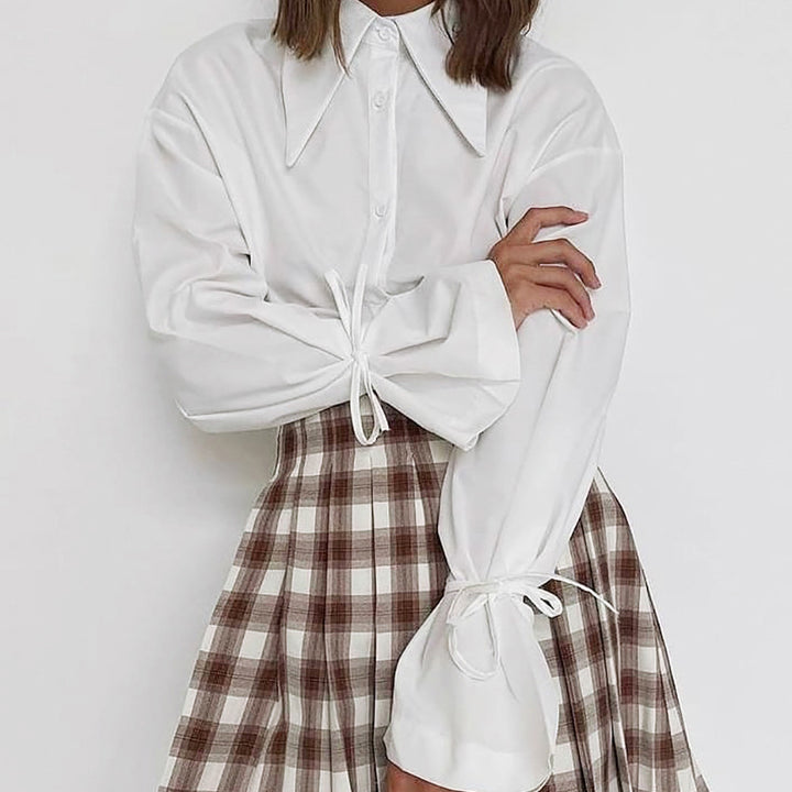 Dame Elegant Bluse med voluminøse Ærmer og moderne Krave Stilla