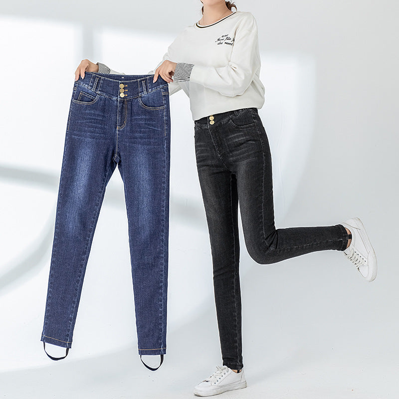 Dame højtaljede jeans med stilfuld knapdetalje og elastisk talje Stilla