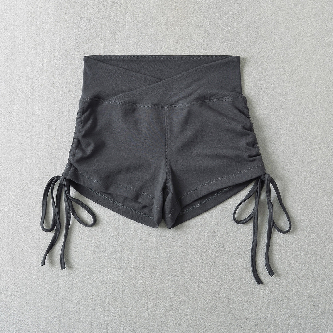 Dame Sporty Shorts med justerbar talje og raffinerede flæser Stilla