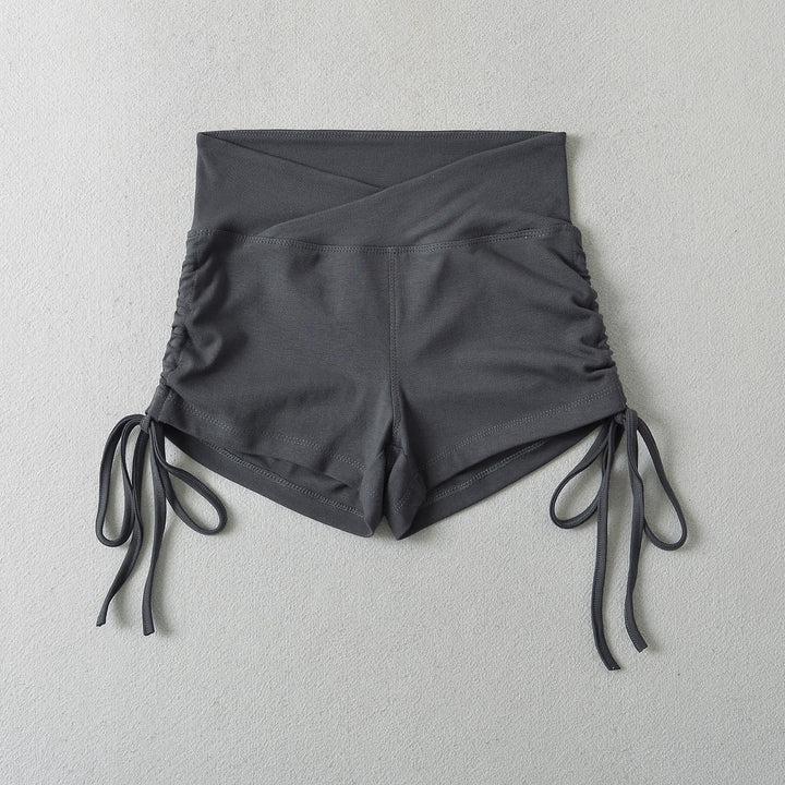 Dame Sporty Shorts med justerbar talje og raffinerede flæser Stilla