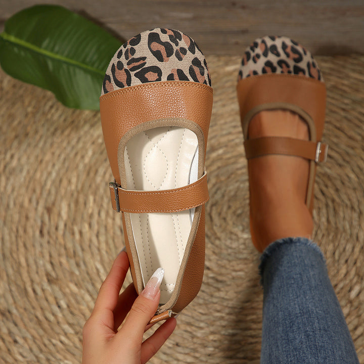 Dame Ballerina-sko med elegant leopardprint og justerbar rem Stilla