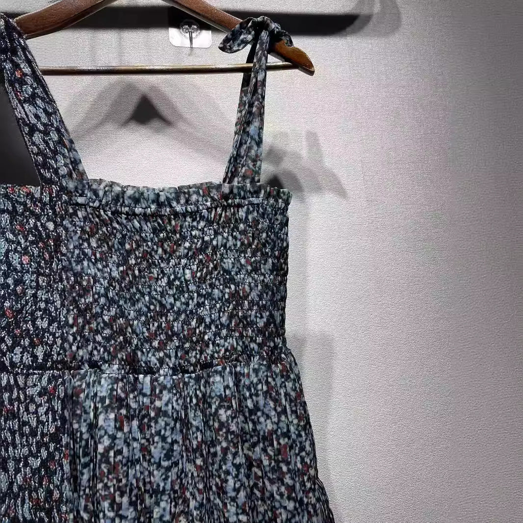 Dame blomsterkjole med spaghetti-stropper og legende flæse Stilla
