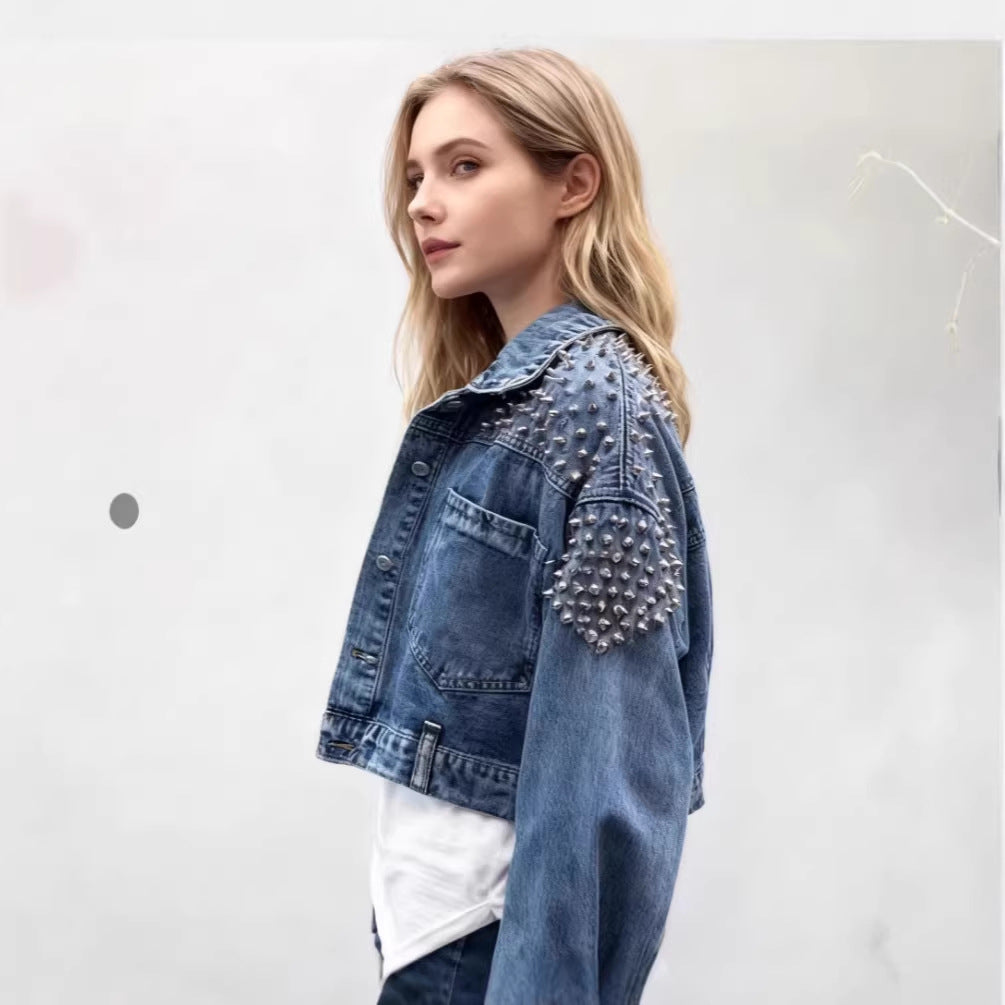 Kvinders denimjakke med nitteudsmykninger Stilla