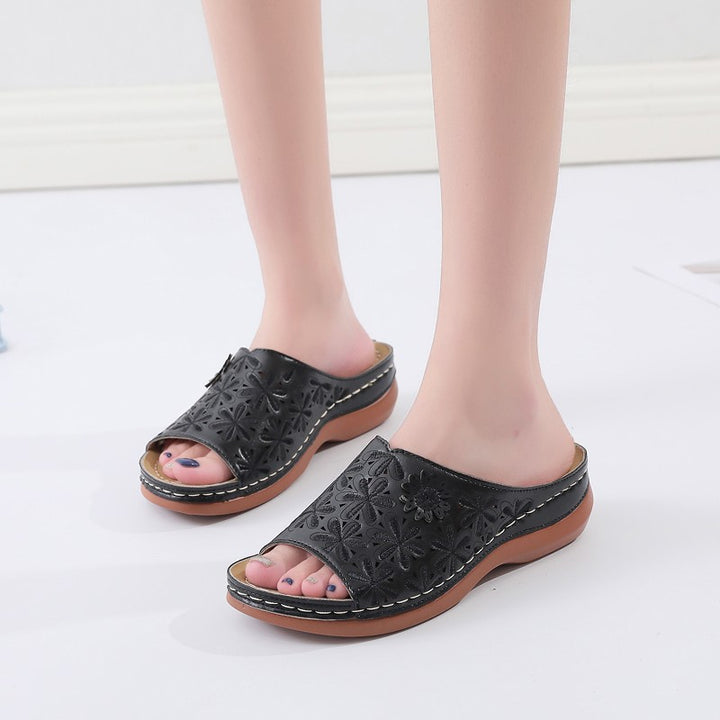 Dame Clogs med florale detaljer og ergonomisk fodseng Stilla