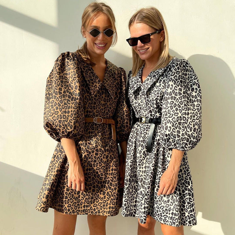 Dame Oversized Leopardbluse med knapdetaljer og ballonærmer Stilla