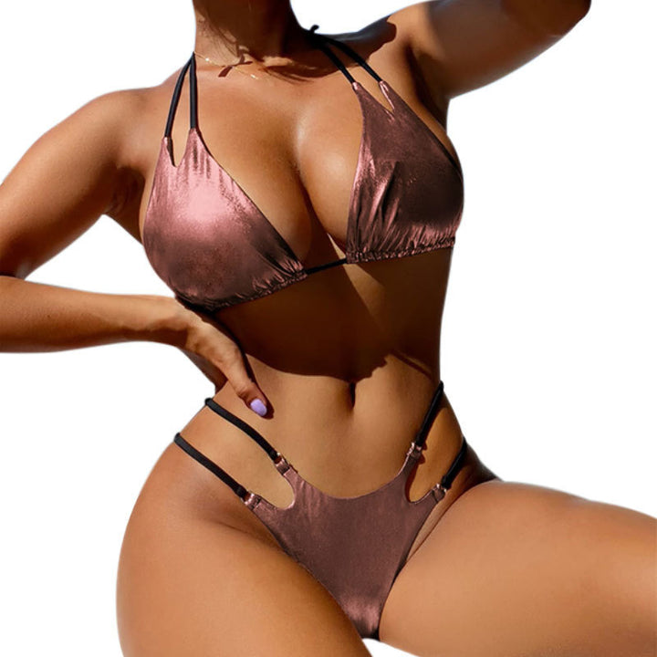 Dame triangel-bikini med elegante cut-out-detaljer Skovae