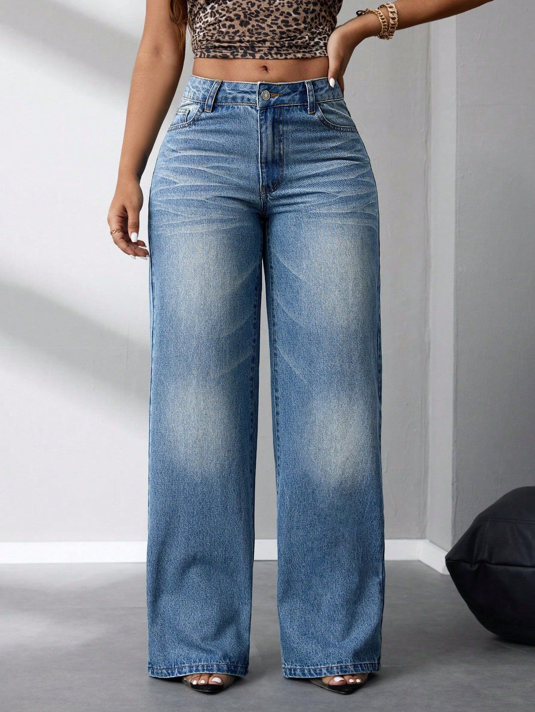 Dame bredskårede højredede jeans i en afslappet vintage stil Stilla