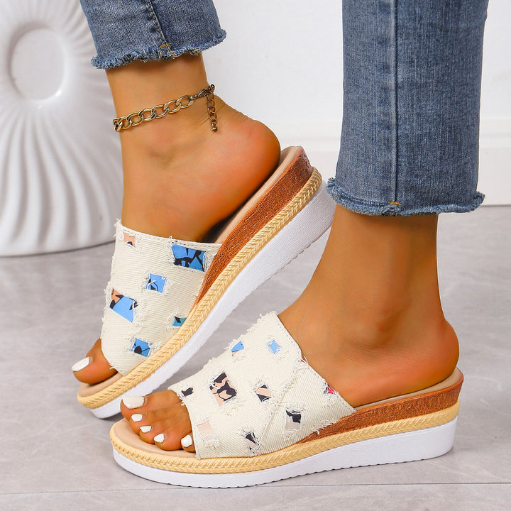 Dame flip flops med stilfuldt denim-design og farverigt print Stilla