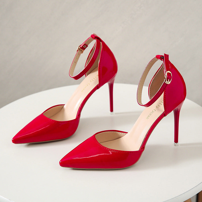 Dame High-Heel Pumps med elegant bånd og smart spidse design Stilla
