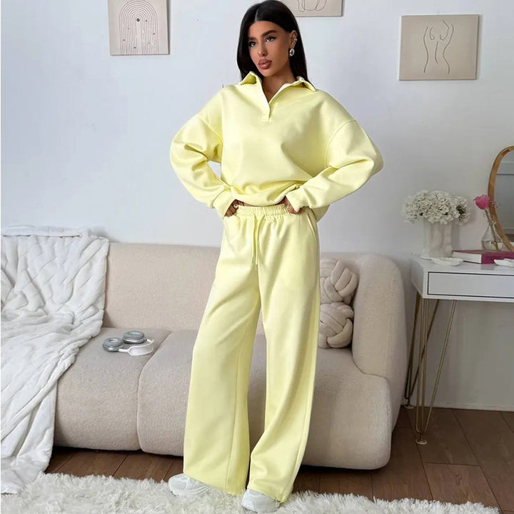 Kvinders sporty loungewear sæt med høj krave og vid skæring Skovae