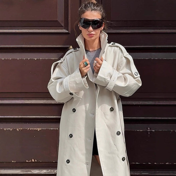 Dame Oversized Trenchcoat med lommer og stilfulde knapdetaljer Stilla
