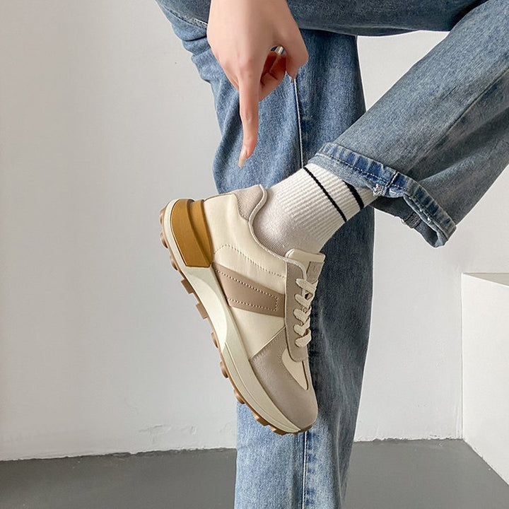 Dame Sporty Sneakers med innovativt dæmpningssystem og robust overmateriale Stilla
