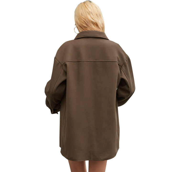 Kvinders casual oversized skjortejakke lavet af blødt materiale med praktiske lommer Stilla