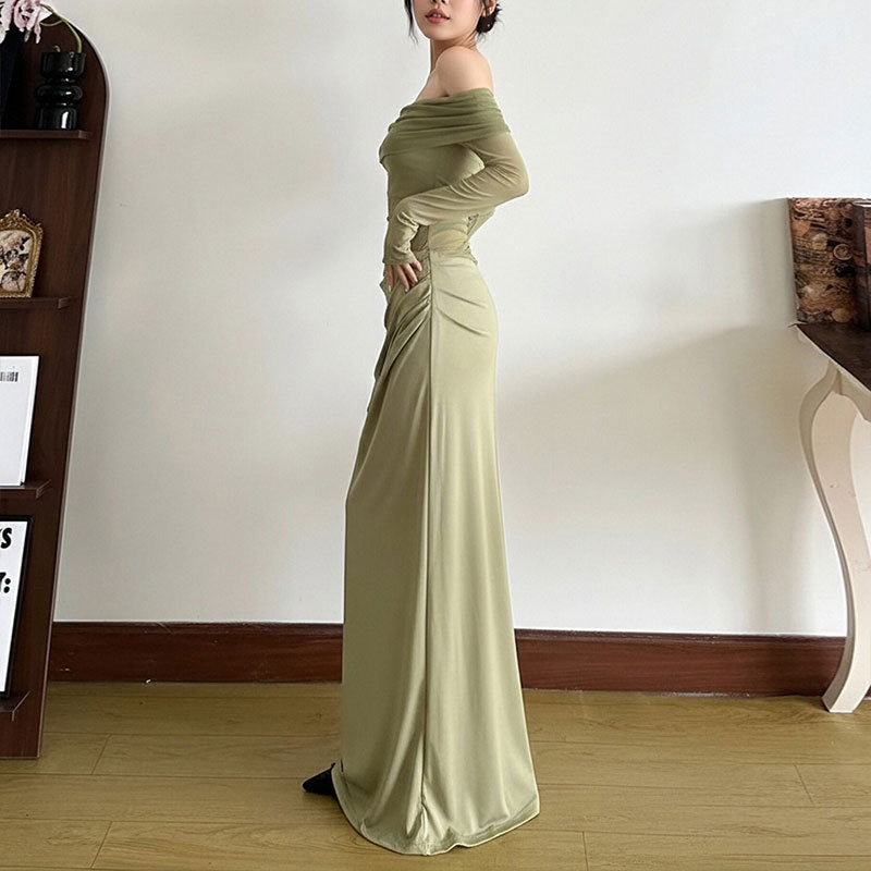 Kvindernes elegante off-shoulder maxikjole med flæsedetaljer og lange ærmer Stilla