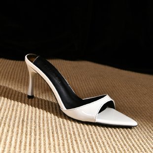 Dame stilfulde spidse Slingback-hæle med elegant rem-detalje Stilla