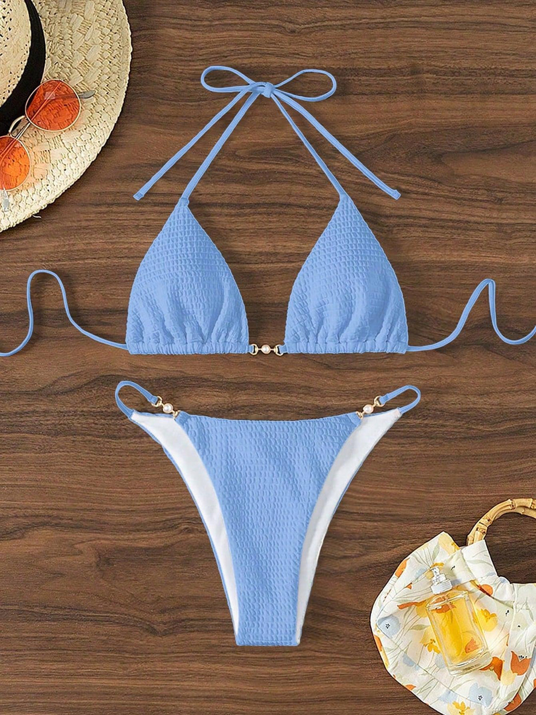 Dame triangel-bikini med moderne snøre detaljer og elegante accenter Skovae