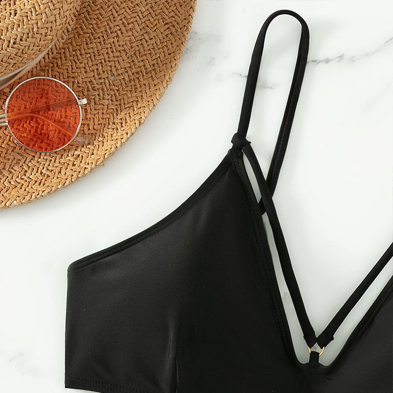 Dame triangel-bikini med justerbare stropper og elegant snit Skovae