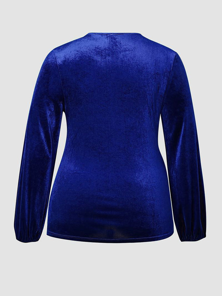 Dame indpakningsbluse med glamourøse rynker og elegante knapdetaljer Stilla