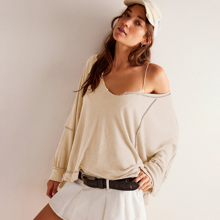 Damer afslappet oversized sweatshirt med dyb V-udskæring og moderne design Stilla