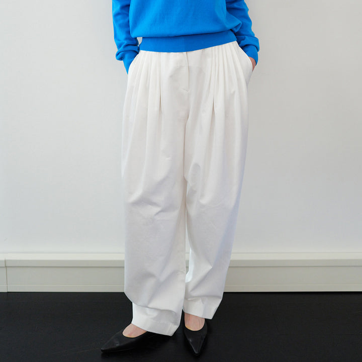 Dame chinos med elegant folderstruktur og side lommer Stilla