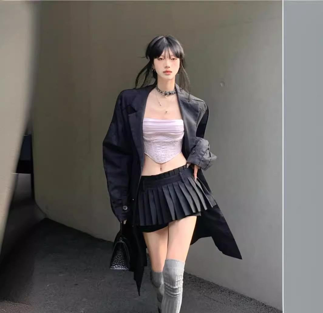 Dame Plissé-shorts med integreret underkjole og elastisk talje Stilla