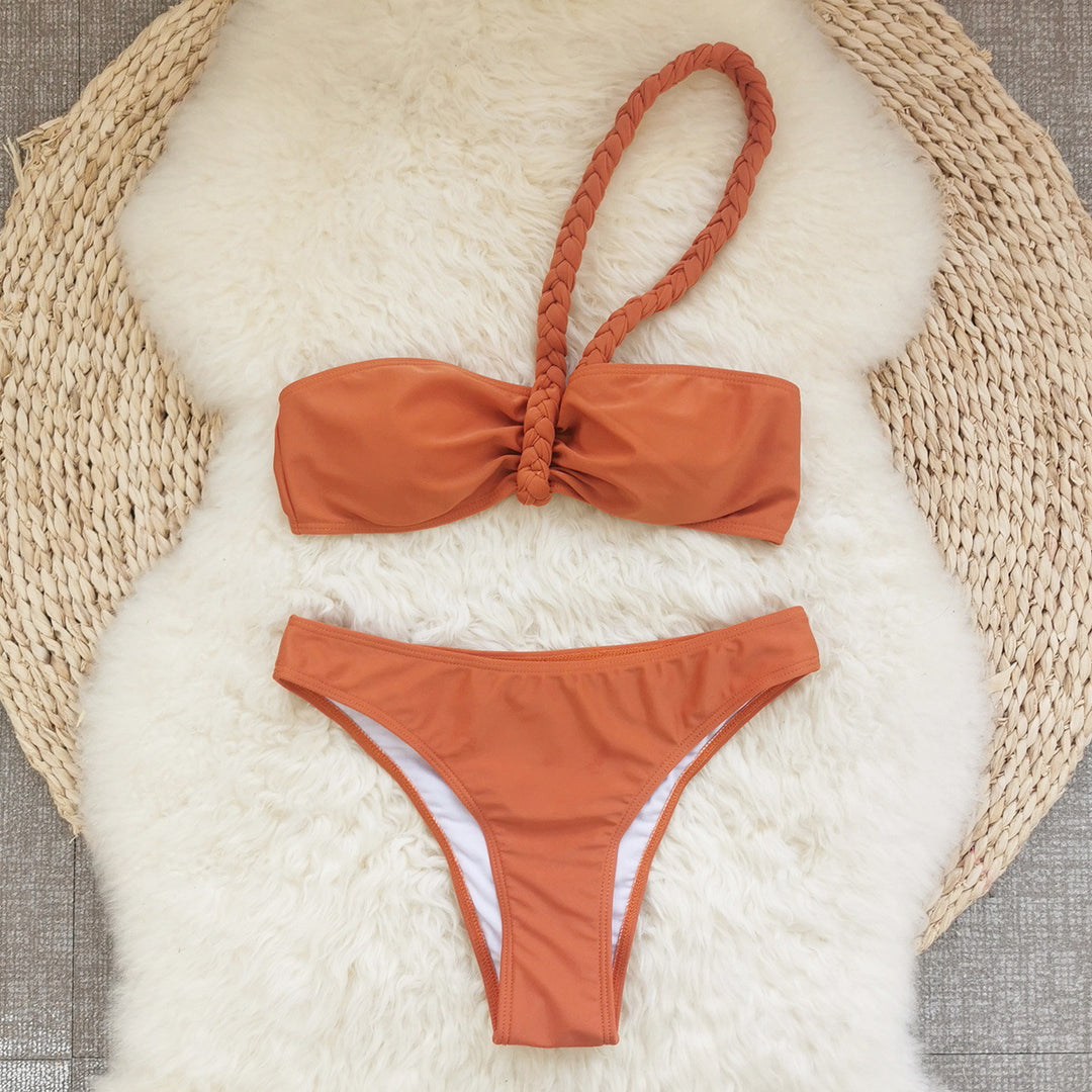Dame bikini-sæt med flettede stropper og moderne snit Stilla