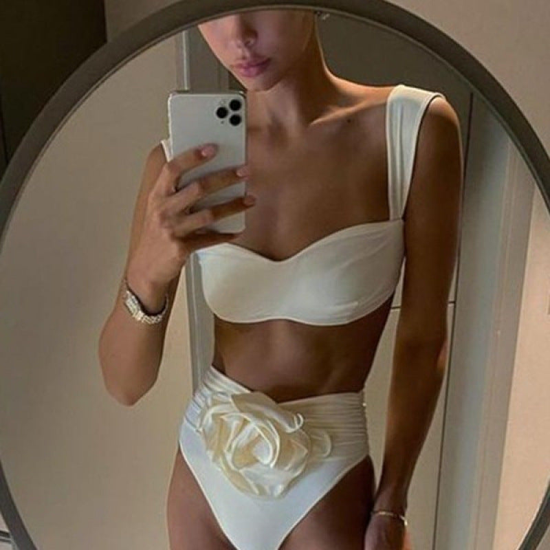 Dame Højskåret Bikini med fint Rynkedetail Skovae