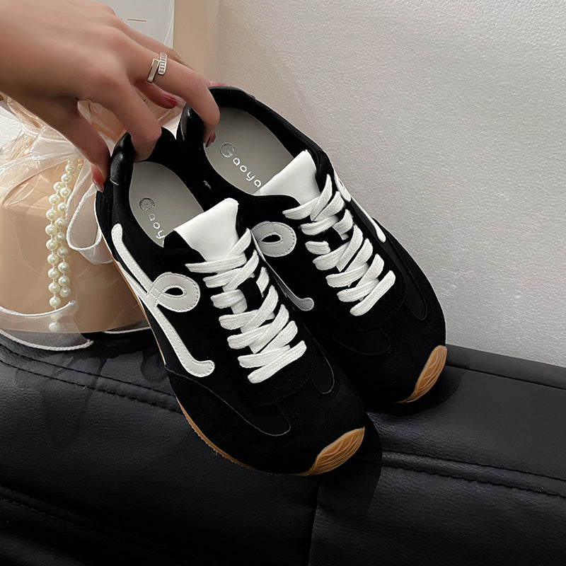 Dame Komfortable Sneakers i moderne, sporty design med stabil sål og åndbare egenskaber Stilla