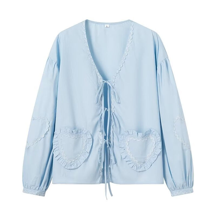 Dame Leges Bluse med Hjerteapplikationer og Volantdetaljer Stilla